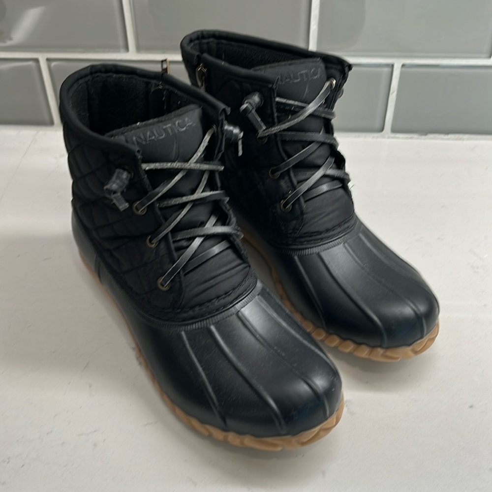 Nautica Dorsay Duck Boots Women’s Size 7 Black Quilted Fleece Lined Side-Zip